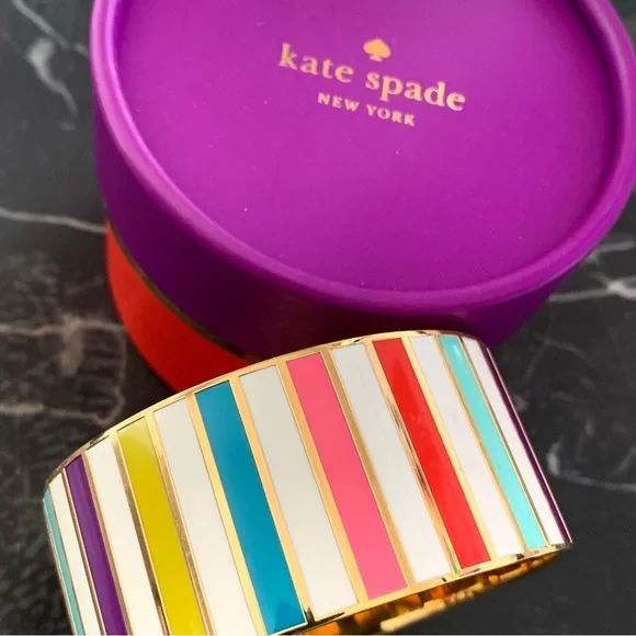KATE SPADE NEW YORK | ENAMEL | GOLD BANGLE BRACELET | NEW | RETAIL $128 - Picture 8 of 9